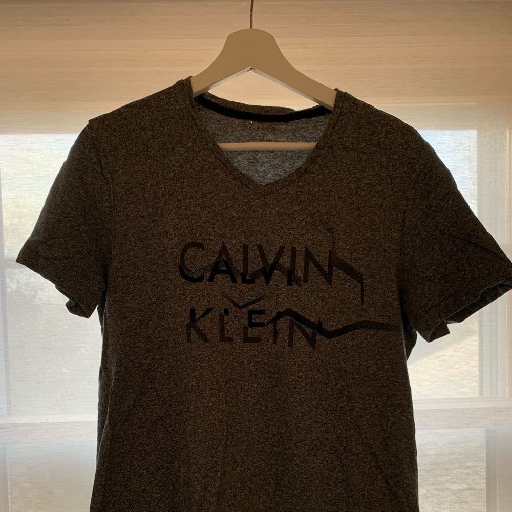 Calvin Klein t shirt for men. Size Medium.